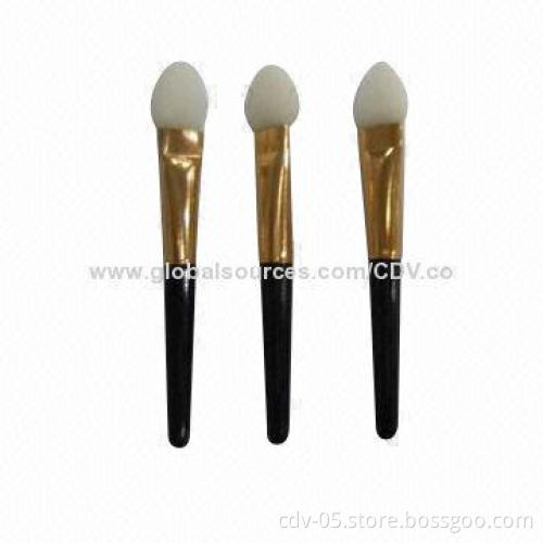 Makeup eye applicators, made of plastic handle and aluminum ferrule, with foam sponge